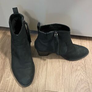 Vionic Black Ankle Booties